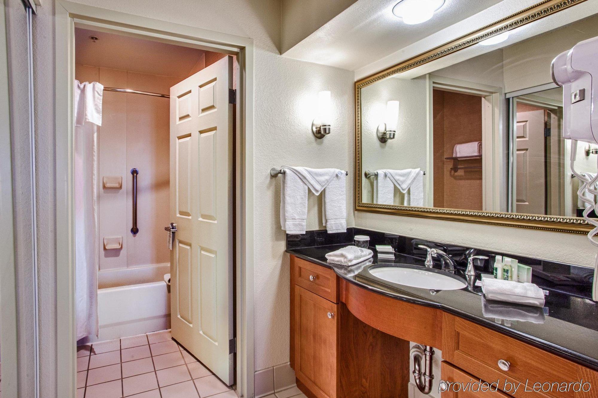 Homewood Suites By Hilton Dallas-Park Central Area Esterno foto